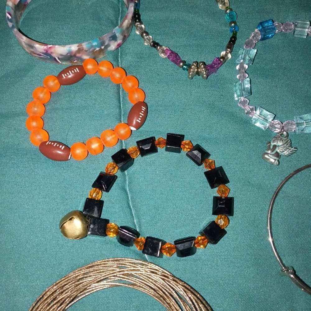 Randomized Bracelet bundle - Picture 3 of 4